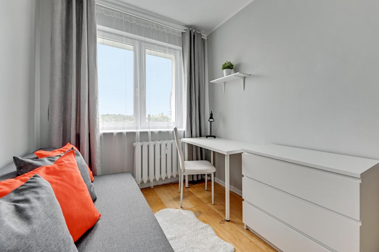 Homestay Pokoje Gospody 6e, Blisko Morza, 700m Do Ergo Areny, 1,4km Do Hipodromu Gdansk